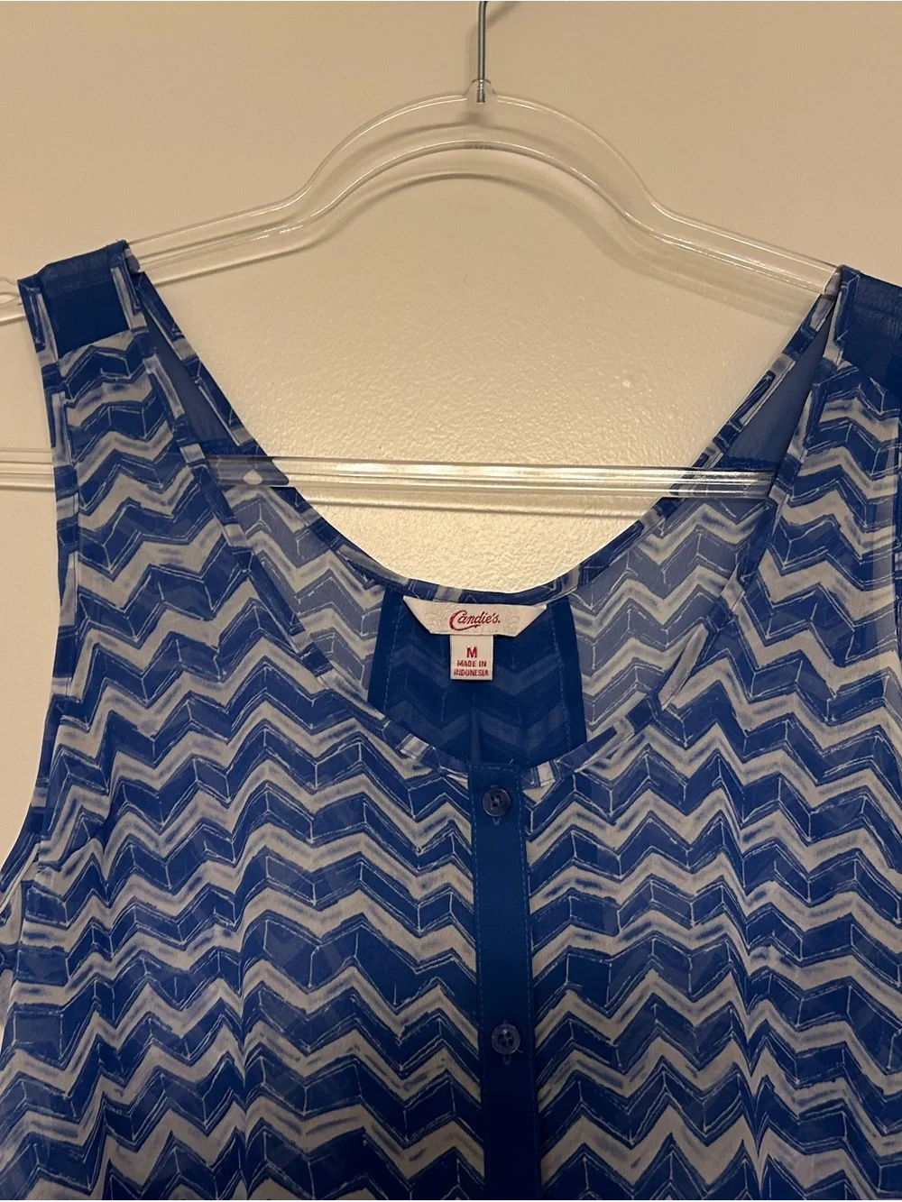 Candie's Blue Chevron Button-Front Sheer High-Low Camisole - Picture 5 of 6